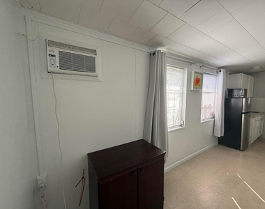 605 E Coast Avenue - Photo Thumbnail 2