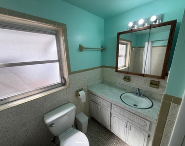 605 E Coast Avenue - Photo Thumbnail 4