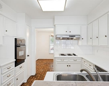 7726 Dentcrest Drive - Photo Thumbnail 3