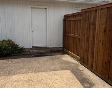 7726 Dentcrest Drive - Photo Thumbnail 15
