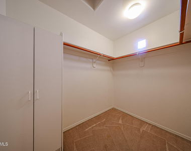 3221 N 37th Street - Photo Thumbnail 47