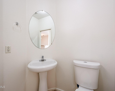 3221 N 37th Street - Photo Thumbnail 27