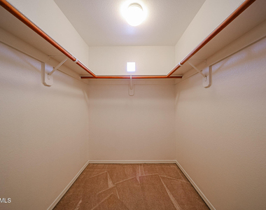 3221 N 37th Street - Photo Thumbnail 12