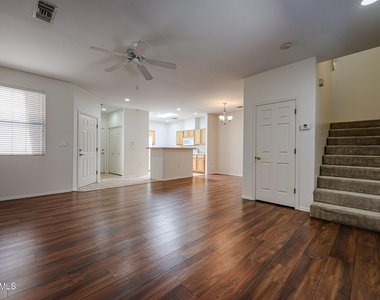 3221 N 37th Street - Photo Thumbnail 14