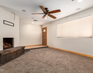 1608 W Inverness Drive - Photo Thumbnail 4