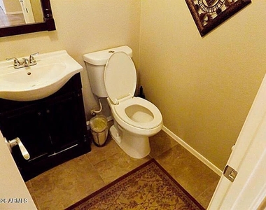 4388 E Selena Drive - Photo Thumbnail 4