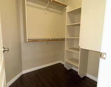 4388 E Selena Drive - Photo Thumbnail 14