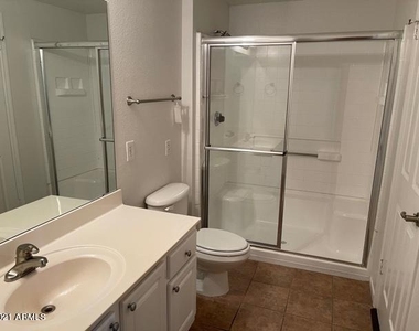 7009 E Acoma Drive - Photo Thumbnail 15
