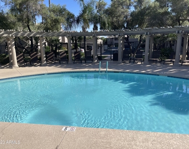7009 E Acoma Drive - Photo Thumbnail 27