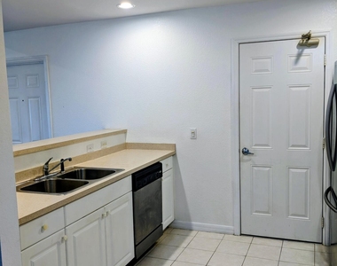 1804 Blue Heron Lane - Photo Thumbnail 10