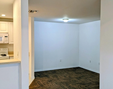 1804 Blue Heron Lane - Photo Thumbnail 7