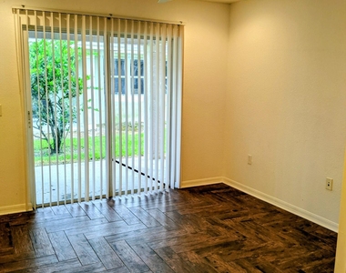1804 Blue Heron Lane - Photo Thumbnail 20