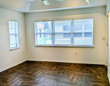 1804 Blue Heron Lane - Photo Thumbnail 15