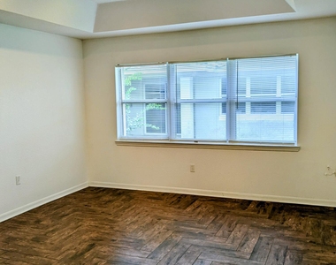 1804 Blue Heron Lane - Photo Thumbnail 6