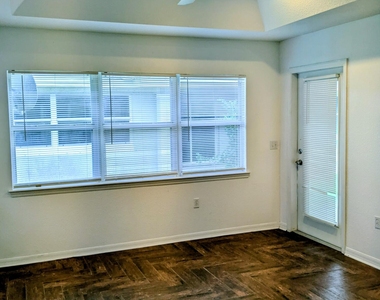 1804 Blue Heron Lane - Photo Thumbnail 14