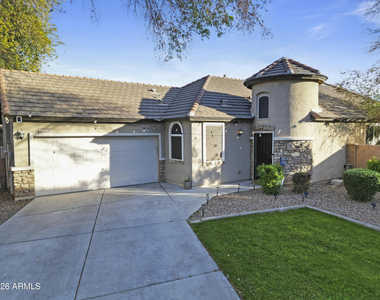 17239 W Ironwood Street - Photo Thumbnail 7