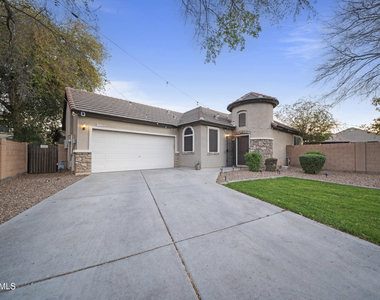17239 W Ironwood Street - Photo Thumbnail 30