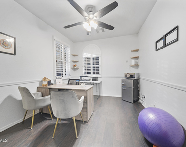 17239 W Ironwood Street - Photo Thumbnail 8