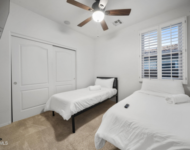 17239 W Ironwood Street - Photo Thumbnail 9