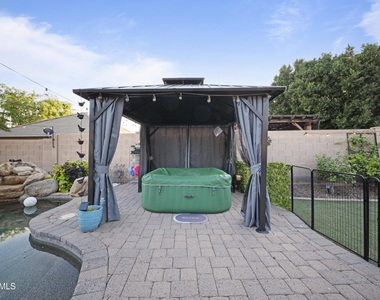 17239 W Ironwood Street - Photo Thumbnail 16