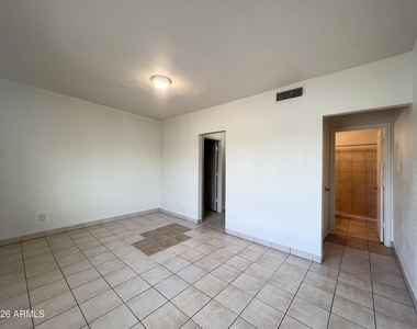 1229 W Pierce Street - Photo Thumbnail 12