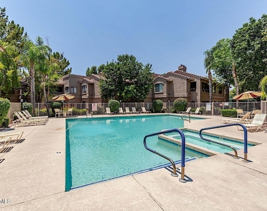 15252 N 100th Street - Photo Thumbnail 13
