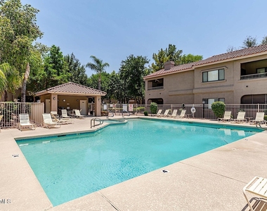 15252 N 100th Street - Photo Thumbnail 9
