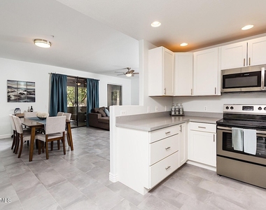 15252 N 100th Street - Photo Thumbnail 1
