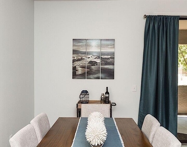 15252 N 100th Street - Photo Thumbnail 8
