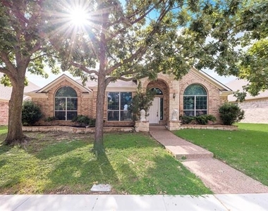 608 Regency Trail - Photo Thumbnail 1