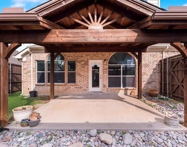 608 Regency Trail - Photo Thumbnail 26