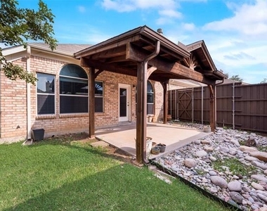 608 Regency Trail - Photo Thumbnail 27