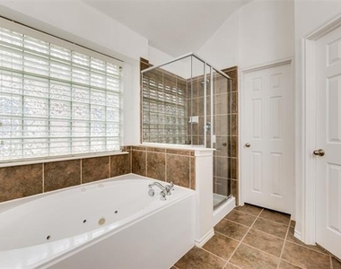 608 Regency Trail - Photo Thumbnail 24
