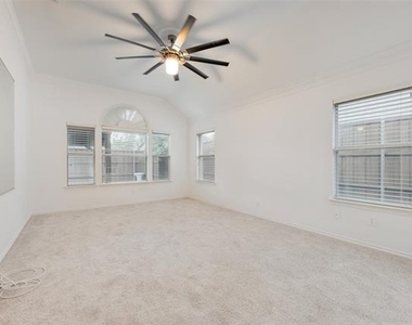 608 Regency Trail - Photo Thumbnail 20