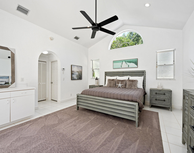 114 Waters Edge Drive - Photo Thumbnail 19
