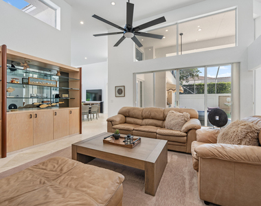 114 Waters Edge Drive - Photo Thumbnail 12