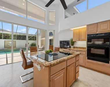 114 Waters Edge Drive - Photo Thumbnail 8