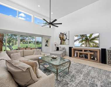 114 Waters Edge Drive - Photo Thumbnail 3