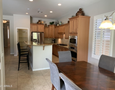 1608 W White Feather Lane - Photo Thumbnail 9