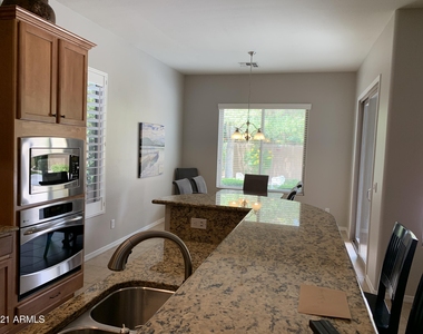 1608 W White Feather Lane - Photo Thumbnail 7