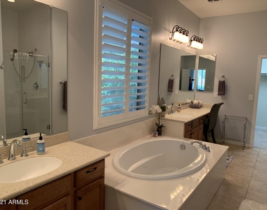 1608 W White Feather Lane - Photo Thumbnail 17