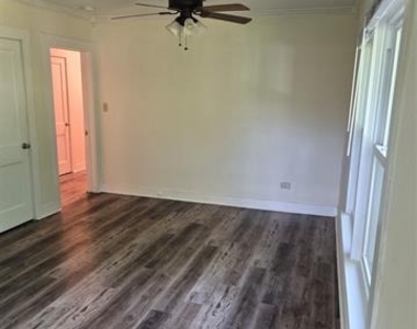 305 Shawnee Trail - Photo Thumbnail 4