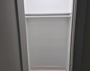 305 Shawnee Trail - Photo Thumbnail 9