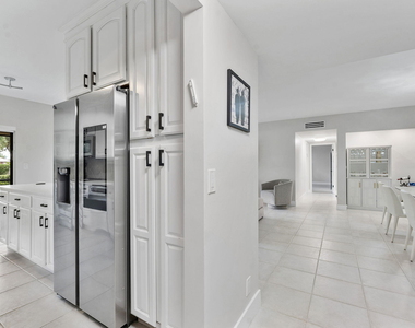 6314 Longboat Lane W - Photo Thumbnail 5