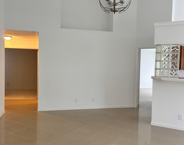 2990 Nw 68th Avenue - Photo Thumbnail 8