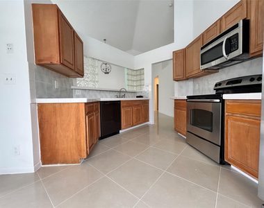 2990 Nw 68th Avenue - Photo Thumbnail 14