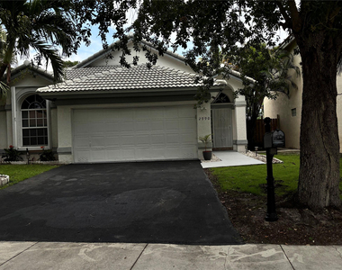 2990 Nw 68th Avenue - Photo Thumbnail 5
