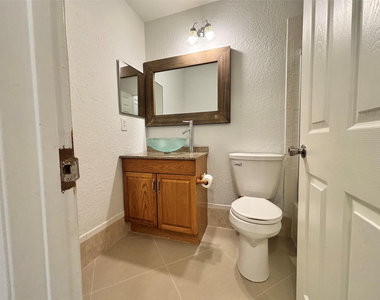 2990 Nw 68th Avenue - Photo Thumbnail 28