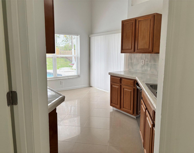 2990 Nw 68th Avenue - Photo Thumbnail 9