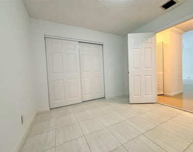 2990 Nw 68th Avenue - Photo Thumbnail 25